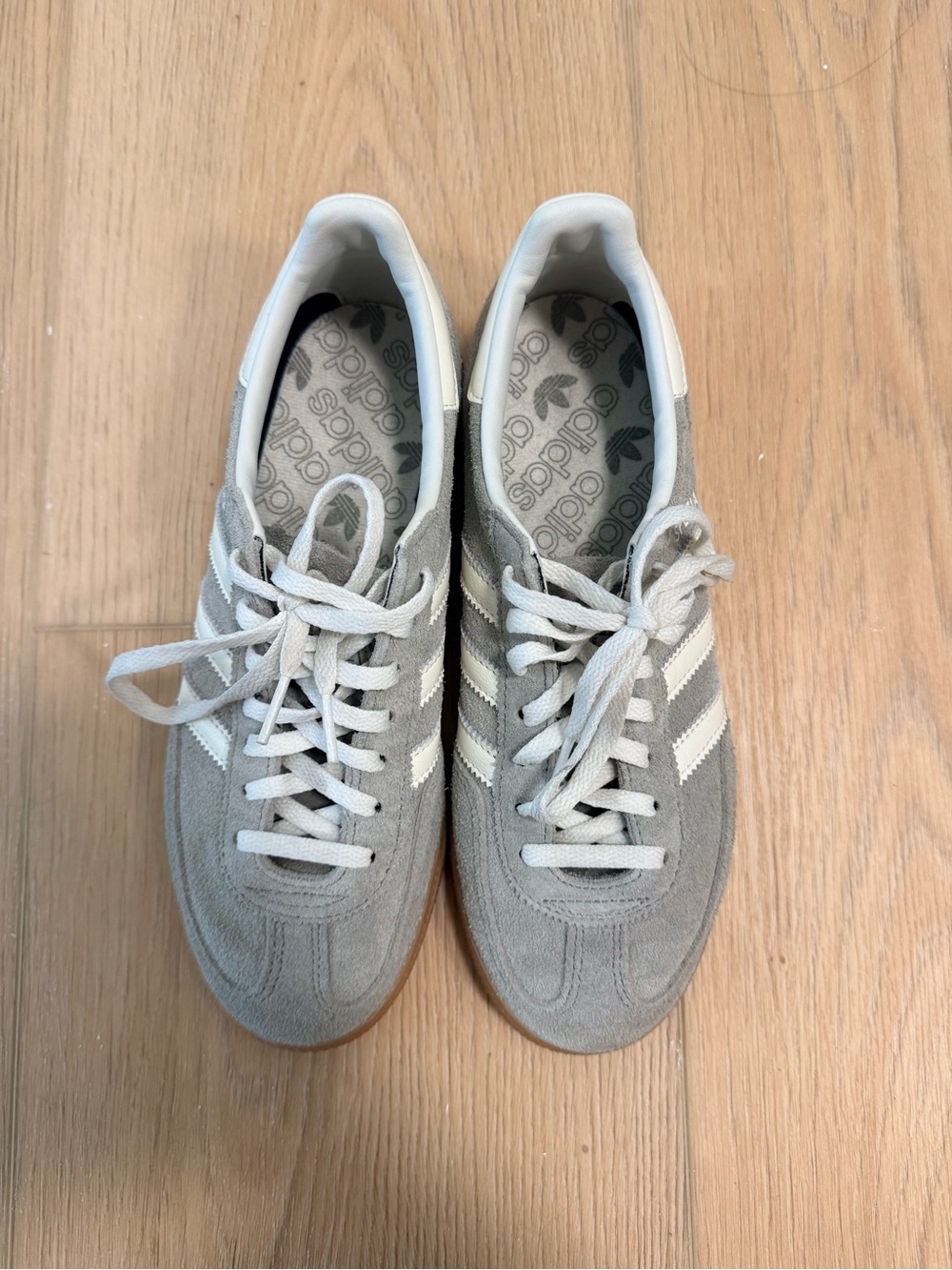 Adidas HANDBALL SPEZIAL SHOES, Wonder Silver / Off White / Gum, W7